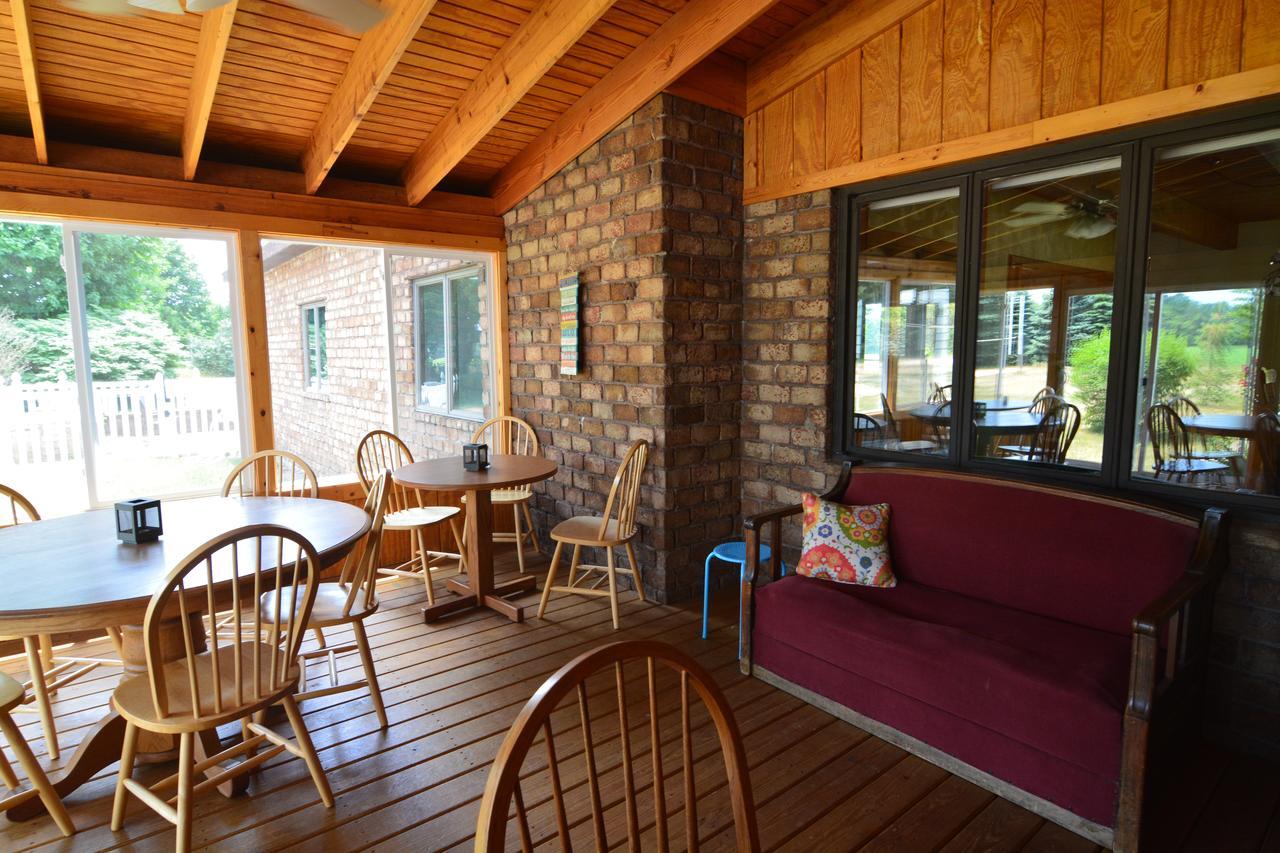 Fennville Hop & Vine Inn מראה חיצוני תמונה